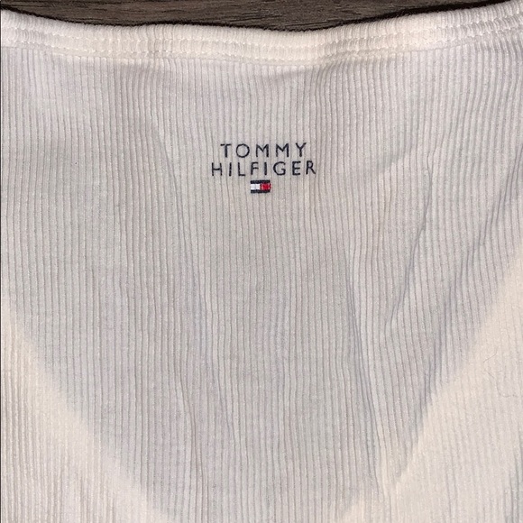 TOMMY HILFIGER Ribbed Tee - Picture 4 of 5